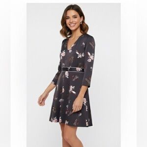 Banana Republic Gray/Pink Floral V Neck Fit and Flare dress size 4